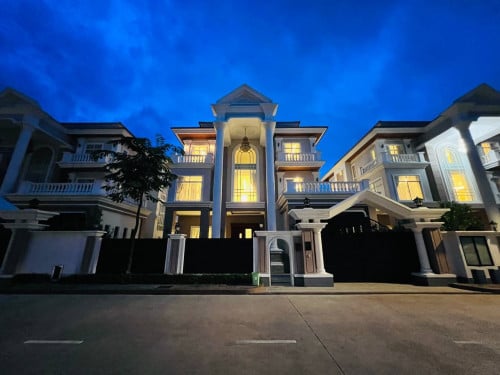 វីឡាឃ្វីនសម្រាប់លក់ ជិត AEON3 / Villa Queen for Sale, AEON3 🏠