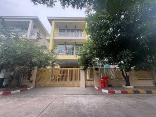 វីឡាទោលលក់បន្ទាន់ | នៅបុរីវរជន កោះពេជ្រ (Elite Town - Diamond Island) 🏠