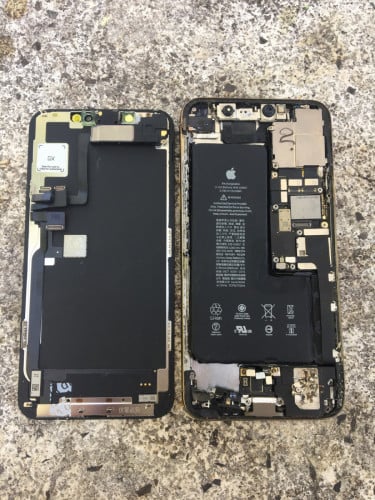 លក់​កាប់សាច់iPhone 11Pro max ម៉ាស៊ីន​ជាប់​id+កូដ​ដៃ Sell 55$