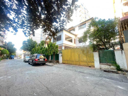 វីឡាសម្រាប់លក់ នៅទួលទំពូង | Villa for Sale in Toul Tumpoung