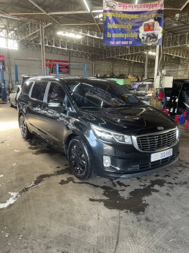 2016​ Kia Carnivals ម៉ាស៊ូត​ 11កៅអី​ ទ្វារអូតូសងខាង​ កៅអីចុច ស្មាតឃី អេក្រង់ធំ បង់ពន្ធផ្លូវរួច