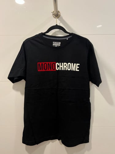 7 T-Shirts - Brand Name Garage