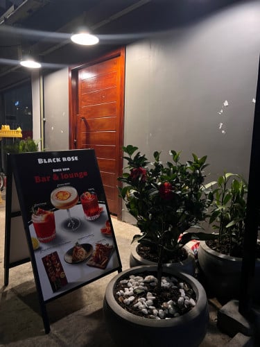 Bartender or service