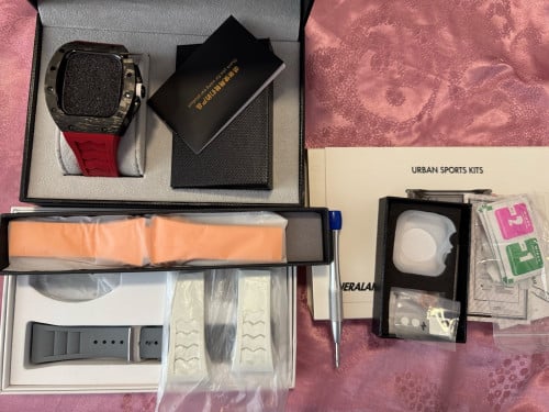 Case និង ខ្សែរ នាឡិកា លក់