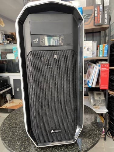 Case Asus Rog Gaming (0.60cmx0.60cm) with Power Supply 750W