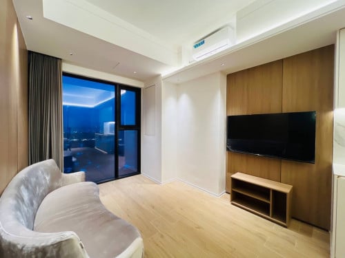 Condo for rent urgent