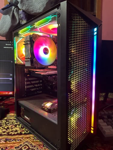 CPU: i5-12400Board: Asus Prime H610 Ram 16Gb M.2 515gb