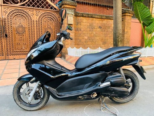HONDA PCX (980$)2010 Japan 125cc