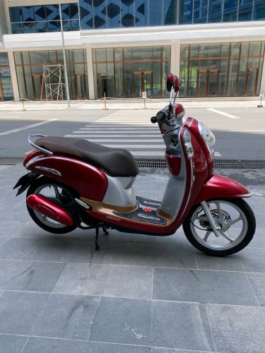 Honda scoopy 2014