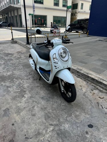 Honda scoopy 2021
