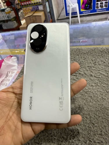 Honor 200 5G Ram12G Memory256G 99% ក្រុមហ៊ុនសុីមពីរ មានឆ្នាំងសាក