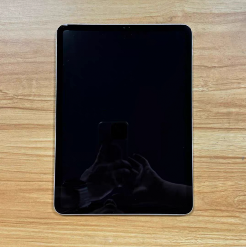 iPad Pro 2018 (11 Inch) (លក់ហើយ)