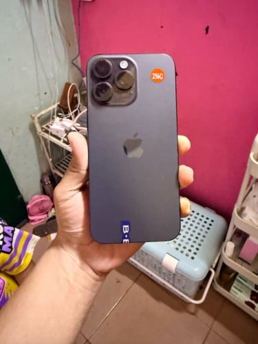 iPhone 15 pro Max 256G LLA សាណុំណែន