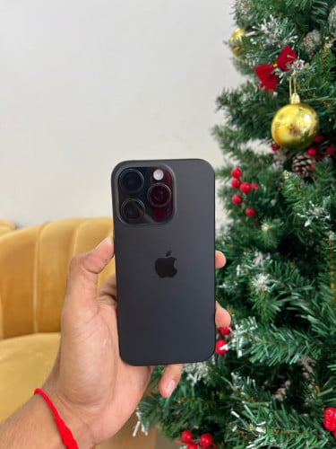iPhone 16 pro 256G LL/A មួយទឹកសំនុំសុីនស្អាត99% 780$