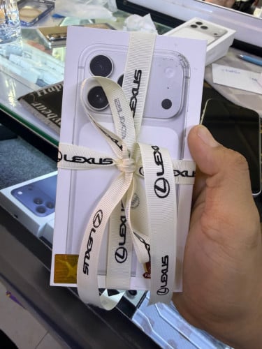 Iphone17pro 256G ធានា2ឆ្នាំ ពីក្រុមហ៊ុន