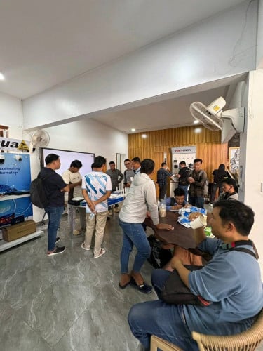 Lab ជួល Network & Server