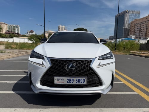 Lexus NX 200T F-Sport 2016 P2