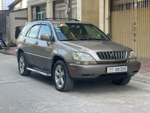 Lexus RX30 ទឹកមាស 01 ប៉ុង2 ឡានថ្មី