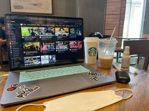 MacBook Pro 2019 Never Repair have original box