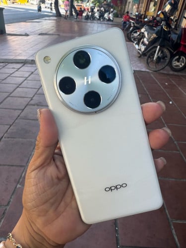 OPPO Find X8 Pro16GB/512G 98.99%អត់ឆ្នាំង