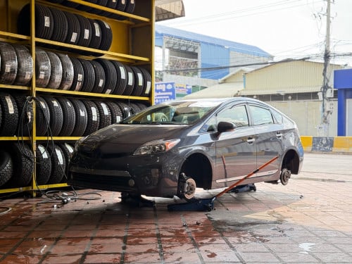 Prius 012 Option 5 Plug-in Full Option Advanced Radar