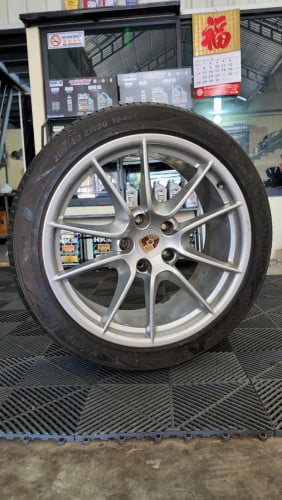 Rim original porsche