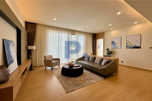 Spacious 1 Bedroom Condo for Rent in BKK1 with Gym and Pool