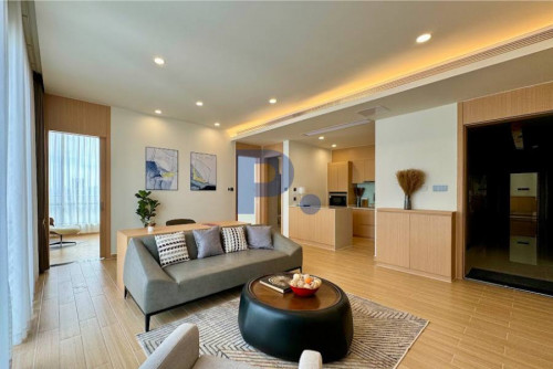 Spacious 1 Bedroom Condo for Rent in BKK1 with Gym and Pool