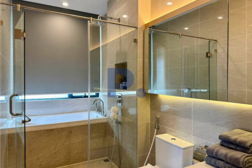 Spacious 1 Bedroom Condo for Rent in BKK1 with Gym and Pool