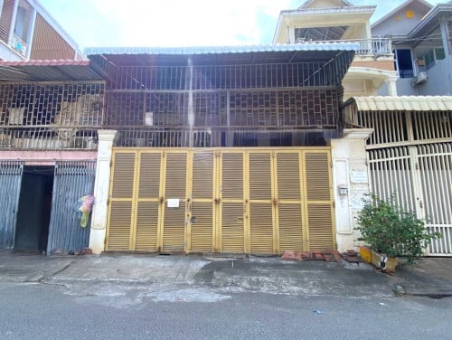 Spacious house for Rent | Near Russain Market, Phnom Penh