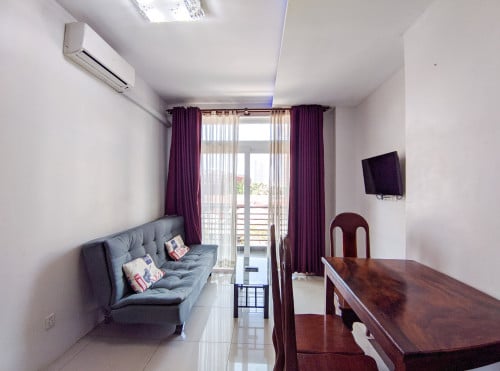 Swimming pool Serviced Apartment for rent near Toul Kork market