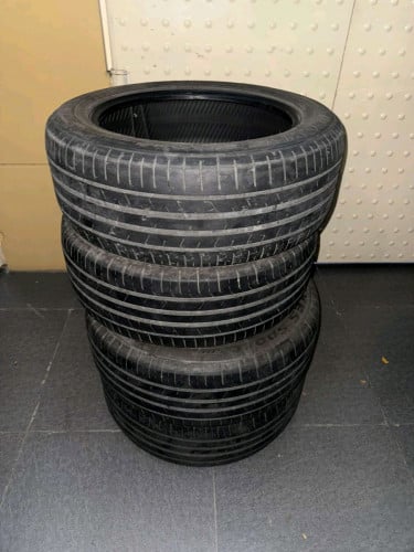 Toyo tire 235/55r18 សំបកកង់