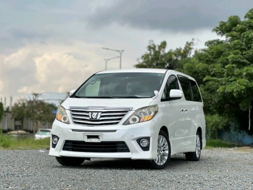 TOYOTA ALPHARD 2012