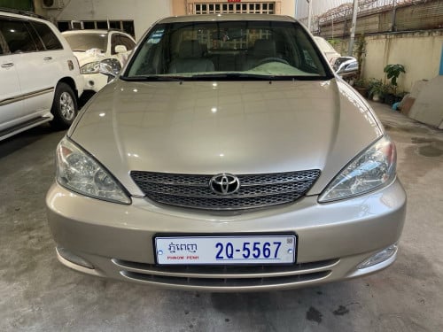 Toyota camry 2004 XLE តំលៃ10800
