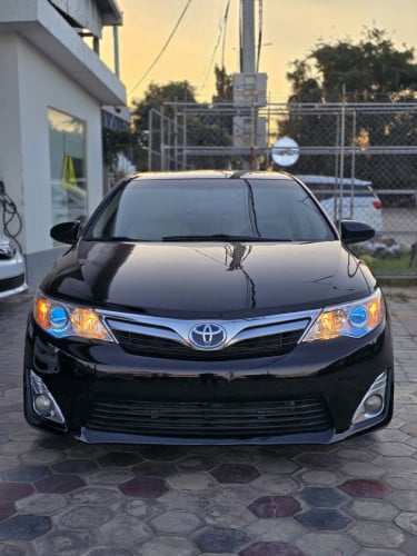 Toyota Camry Hybrid XLE 2012 Full Option
