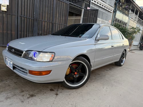 Toyota Corona Old School 1994 ឆ្វេងZin