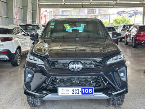 Toyota Fortuner 2021Full option Legender ចូលតាមក្រុមហ៊ុន Toyota ស្កុត1ជុំ