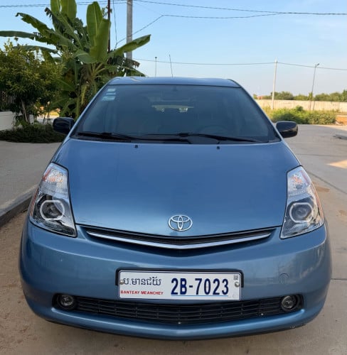 Toyota Prius 2007 half full