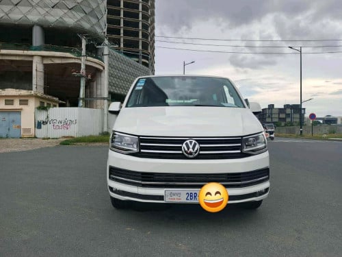 Volkswagen Multivan 2019 សាំង ម្ចាស់ដេីមទិញថ្មីខ្លាញ់គោ
