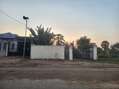 ​ដីលកបន្ទាន់តម្លៃថោកជាងទីផ្សារ