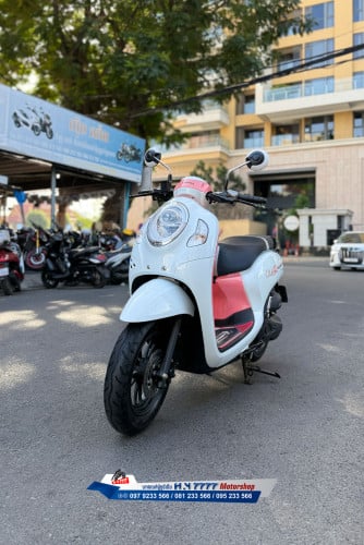 Scoopy Club12 - 2024 - មួយទឹកស្លាកលេខ (ខ្ចីញ៉េញ)