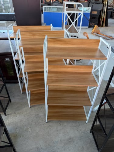 ធ្នេីរថ្មី