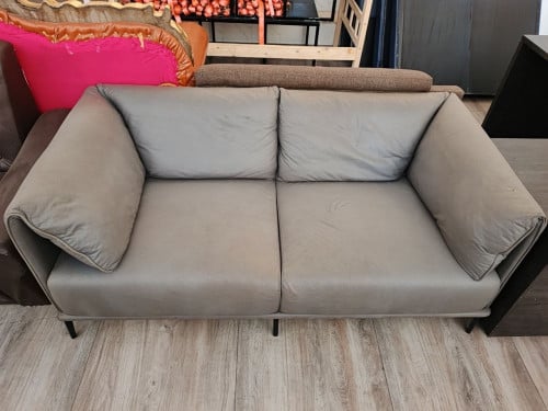 សាឡុងទទួលភ្ញៀវ