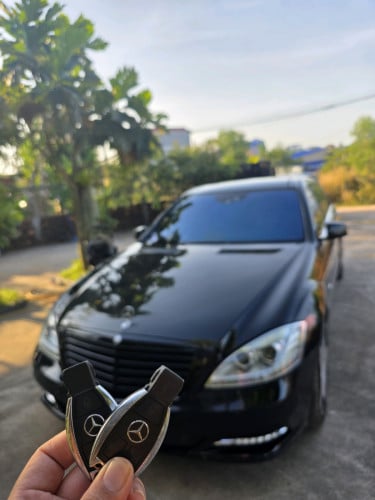 ឡានលក់ អ្នកជិះ