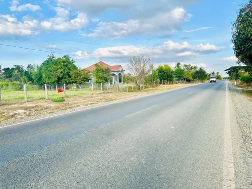 ដីលក់បន្ទាន់ជាប់ផ្លូវរដ្ឋ40ម៉ែត