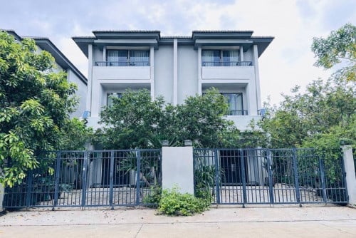 វីឡាភ្លោះកែងChip Mong 598 សម្រាប់លក់