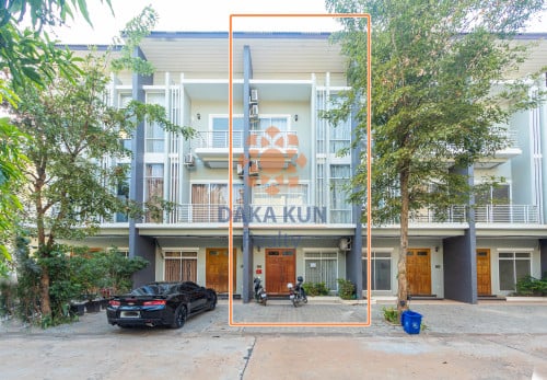 ផ្ទះលក់ក្នុងក្រុងសៀមរាប-សង្កាត់ស្វាយដង្គំ/House for Sale in Siem Reap City, Sangkat Svay Dangkum