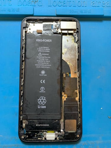 លក់iPhone 8plus កាត់ក្រោយនឹងអេក្រង់