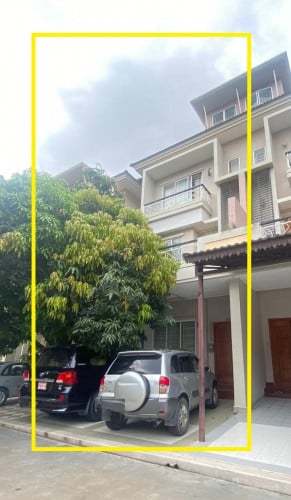 វីឡា LA សម្រាប់ជួលនៅបុរី ប៉េងហួតបឹងស្នោរ