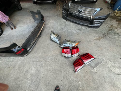 គ្រឿងសុីនLX570 2015 នៅស្អាត ទាំងអស់